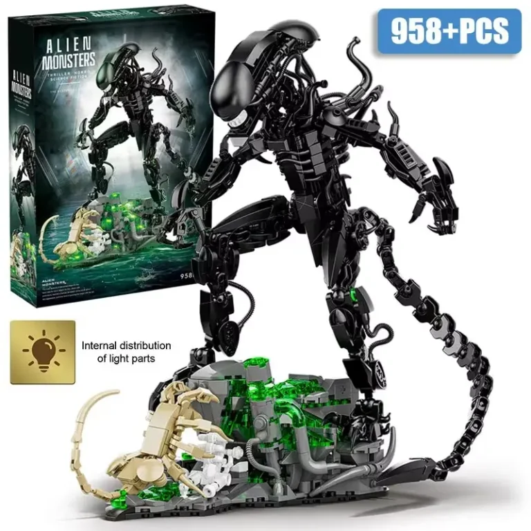 Alien Action Figure Building Set: The Ultimate Sci-Fi&hellip;